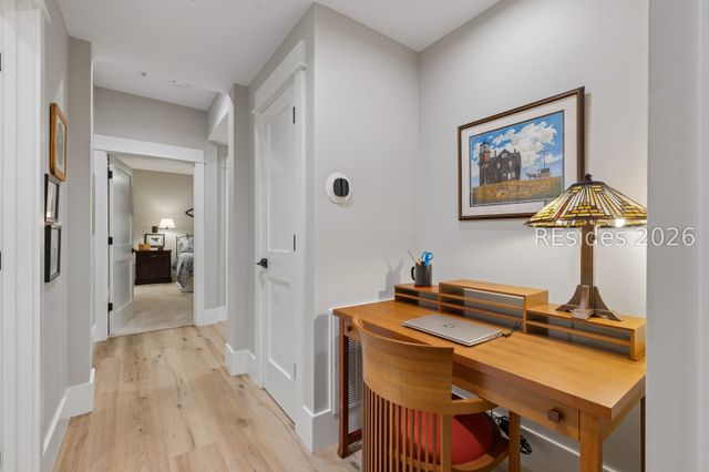 4 Indigo Run Dr Apt 421, Hilton Head Island, SC 29926