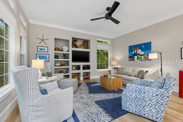 4 Indigo Run Dr Apt 421, Hilton Head Island, SC 29926
