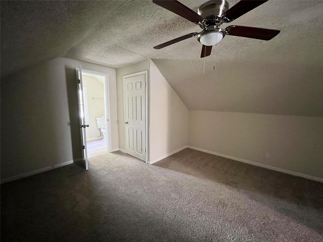 30 12th Avenue N, Texas City, TX 77590