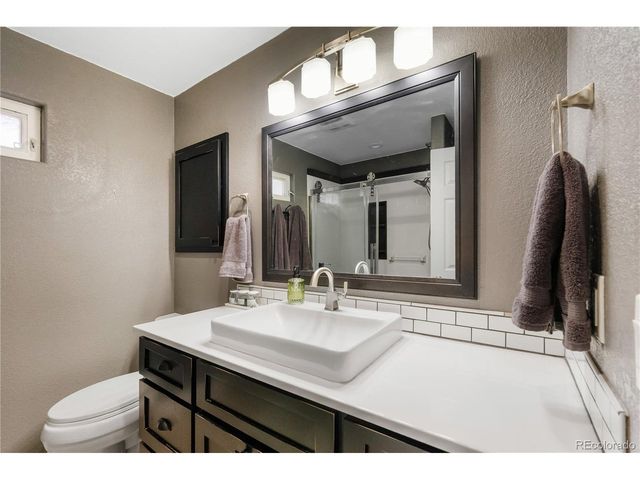 32 Idlewild Ln, Loveland, CO 80537