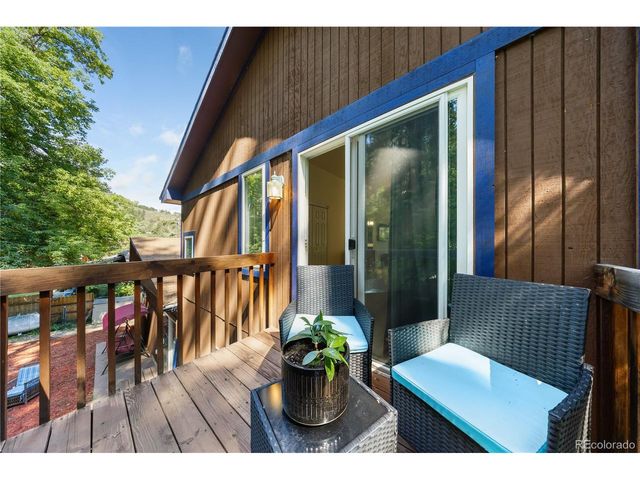 32 Idlewild Ln, Loveland, CO 80537