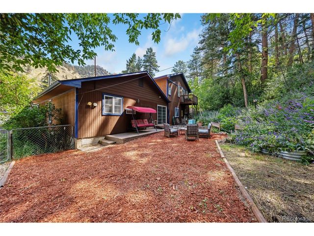 32 Idlewild Ln, Loveland, CO 80537