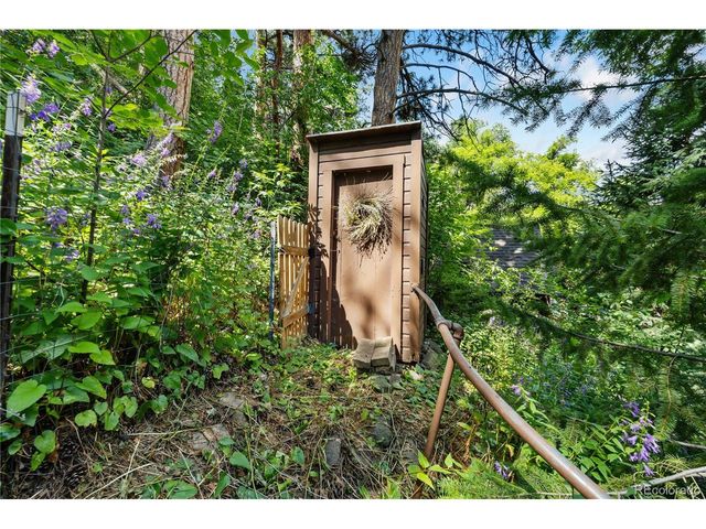 32 Idlewild Ln, Loveland, CO 80537