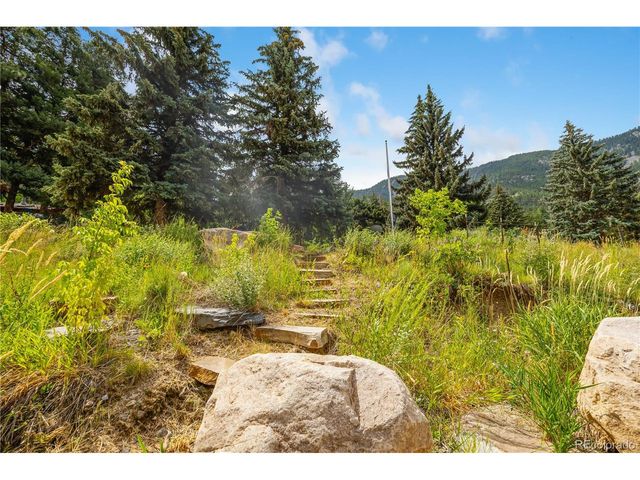 32 Idlewild Ln, Loveland, CO 80537
