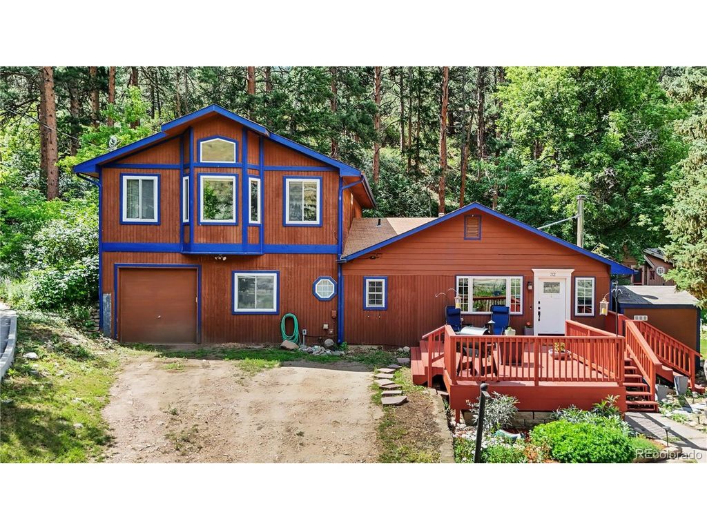 32 Idlewild Ln, Loveland, CO 80537