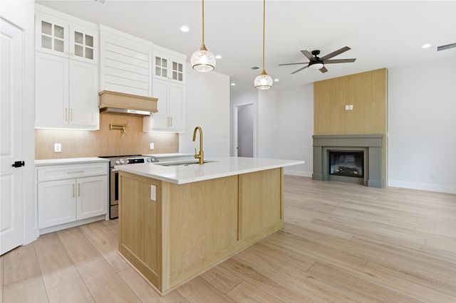 200 Dover Drive 1 or 2, West Tawakoni, TX 75474