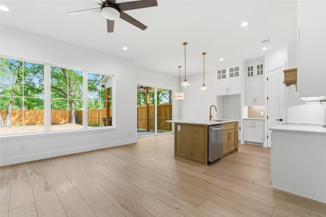 200 Dover Drive 1 or 2, West Tawakoni, TX 75474