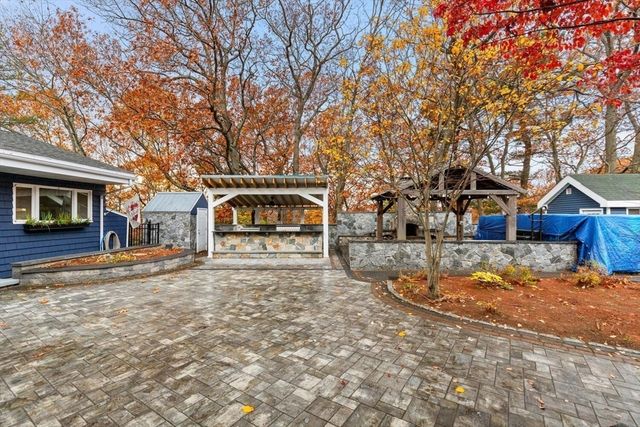 2 Mcintyre Road, Saugus, MA 01906