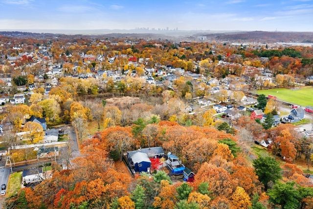 2 Mcintyre Road, Saugus, MA 01906