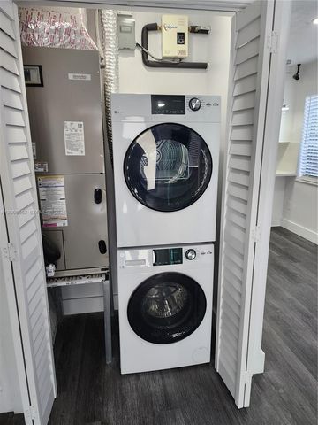 8701 SW 36th St, Miami, FL 33165