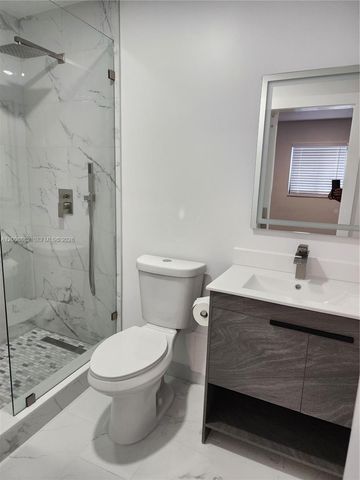 8701 SW 36th St, Miami, FL 33165