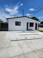 8701 SW 36th St, Miami, FL 33165