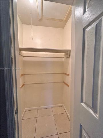 131 NW 57th St 131, Oakland Park, FL 33309