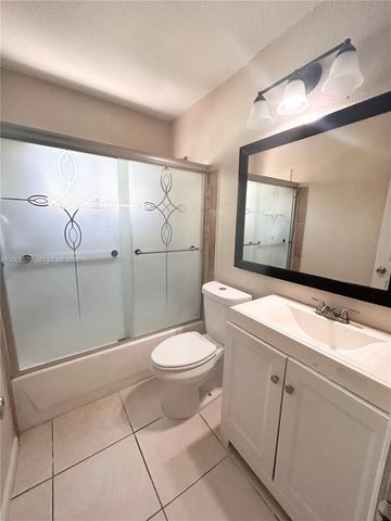 131 NW 57th St 131, Oakland Park, FL 33309
