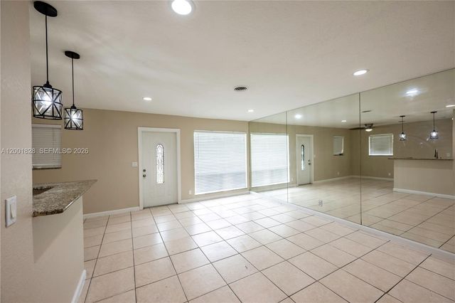 131 NW 57th St 131, Oakland Park, FL 33309