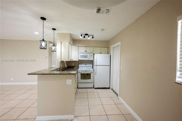 131 NW 57th St 131, Oakland Park, FL 33309
