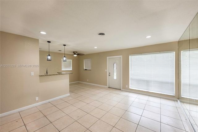 131 NW 57th St 131, Oakland Park, FL 33309