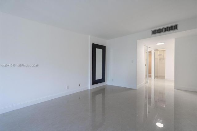 20347 W Country Club Drive TH15, Aventura, FL 33180