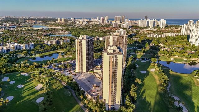20347 W Country Club Drive TH15, Aventura, FL 33180