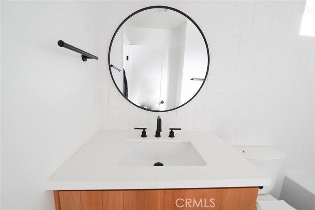 3642 6th Avenue, Los Angeles, CA 90018