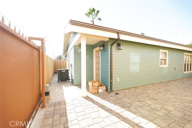 3642 6th Avenue, Los Angeles, CA 90018