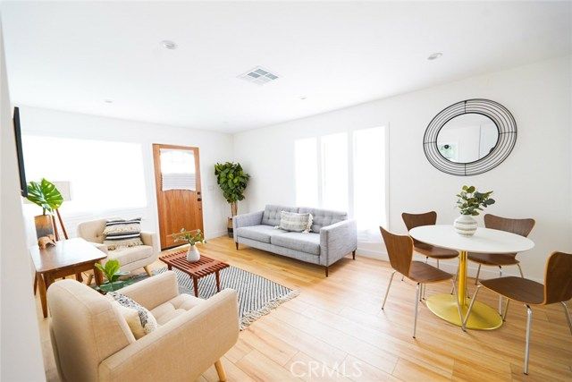 3642 6th Avenue, Los Angeles, CA 90018