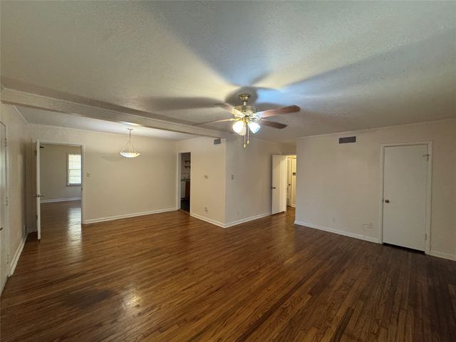 6829 Hightower Street, Fort Worth, TX 76112