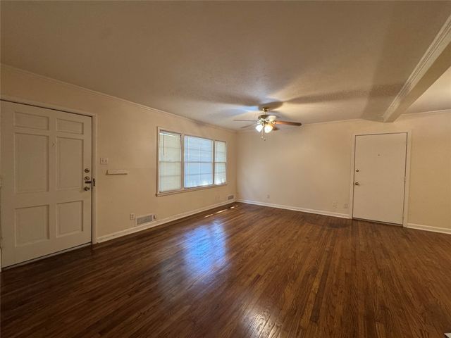 6829 Hightower Street, Fort Worth, TX 76112