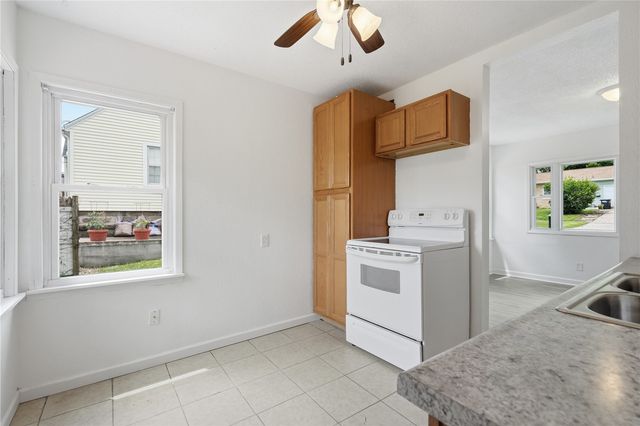 1237 Lincoln Drive, Marion, IA 52302
