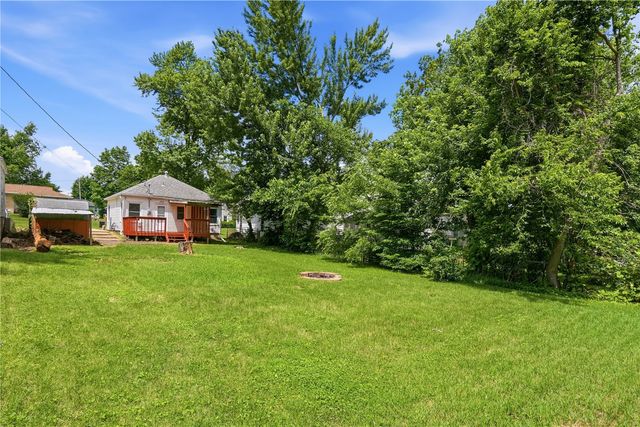 1237 Lincoln Drive, Marion, IA 52302