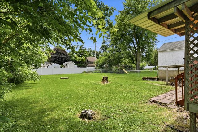 1237 Lincoln Drive, Marion, IA 52302