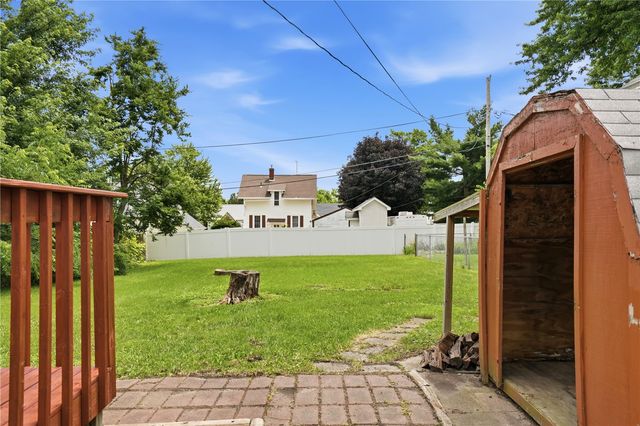 1237 Lincoln Drive, Marion, IA 52302