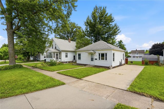 1237 Lincoln Drive, Marion, IA 52302
