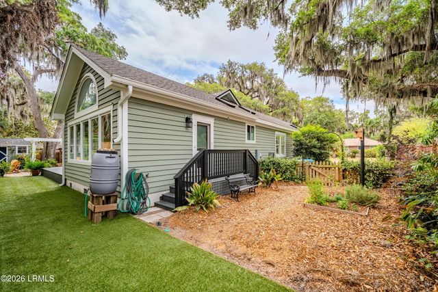 1010 13th Street, Port Royal, SC 29935