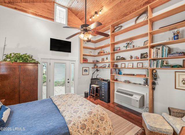 1010 13th Street, Port Royal, SC 29935
