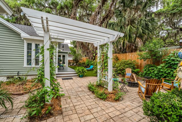1010 13th Street, Port Royal, SC 29935