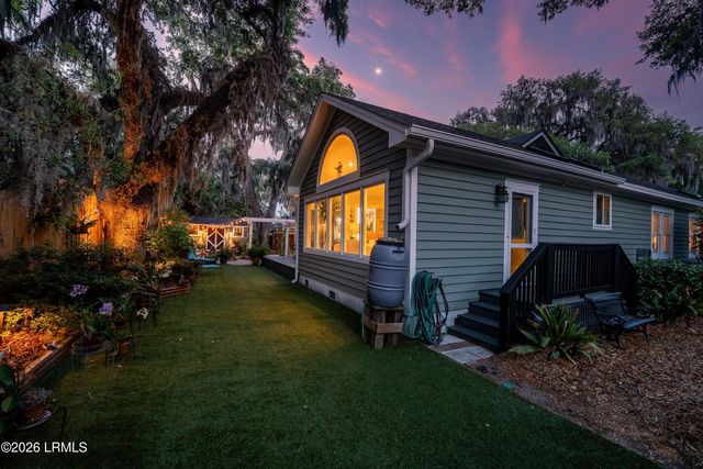 1010 13th Street, Port Royal, SC 29935