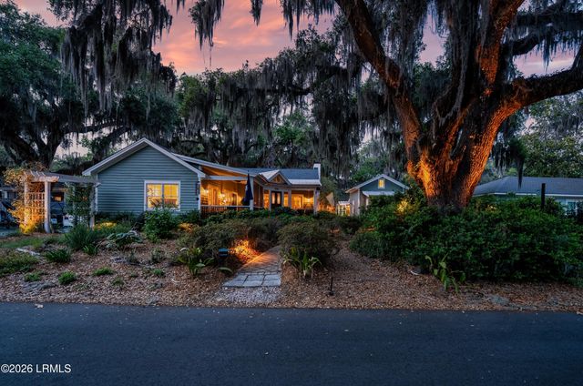 1010 13th Street, Port Royal, SC 29935