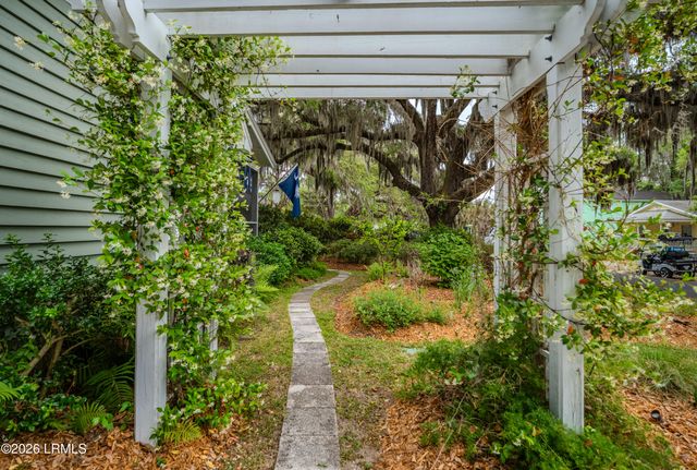 1010 13th Street, Port Royal, SC 29935
