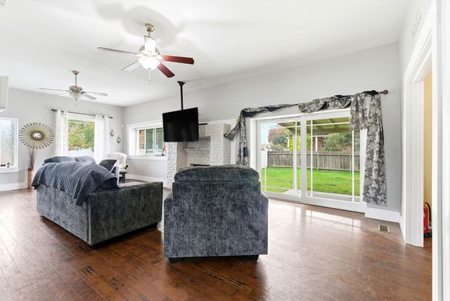 1250 N Harris Street, Hanford, CA 93230