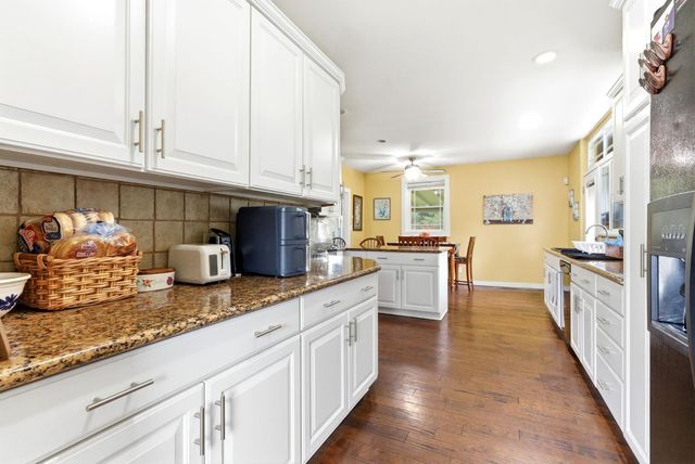 1250 N Harris Street, Hanford, CA 93230