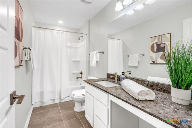 2077 Oxbow Circle, New Braunfels, TX 78130