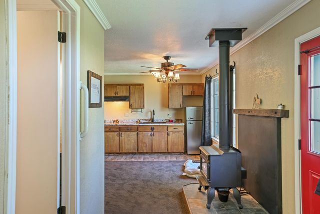 900 White Ln, Stockton, CA 95215