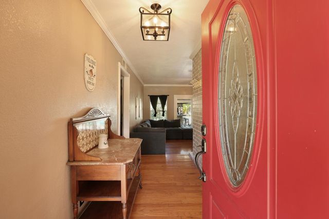 900 White Ln, Stockton, CA 95215