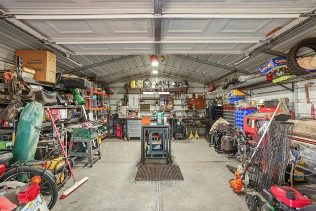 900 White Ln, Stockton, CA 95215
