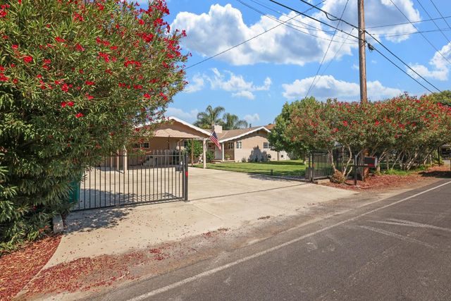 900 White Ln, Stockton, CA 95215