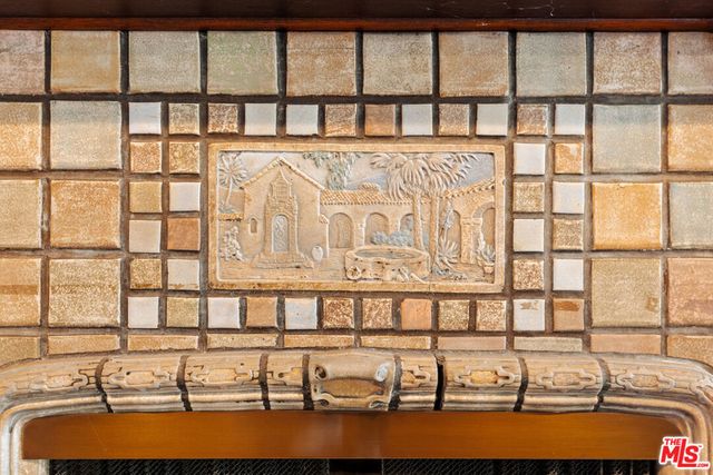 217 S Hudson Avenue, Los Angeles, CA 90004