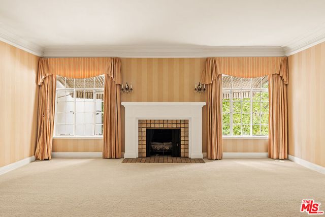 217 S Hudson Avenue, Los Angeles, CA 90004