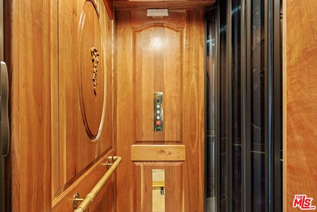 217 S Hudson Avenue, Los Angeles, CA 90004