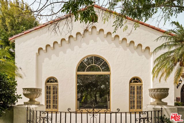 217 S Hudson Avenue, Los Angeles, CA 90004